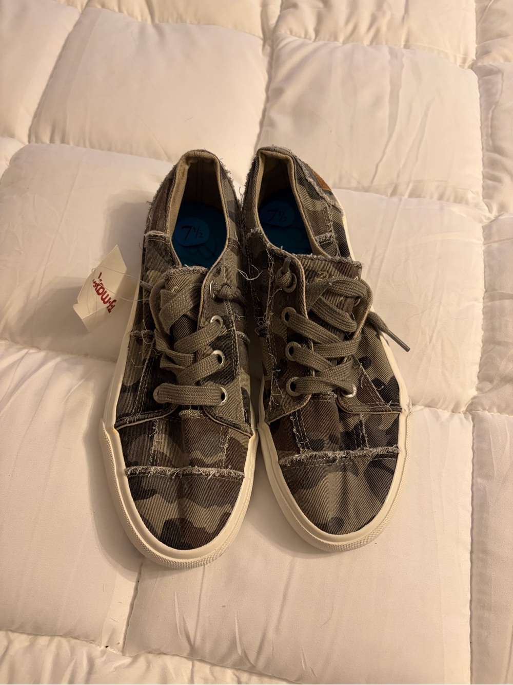 Blowfish Olive Green Camo Canvas Sneakers - Picture 2 of 5